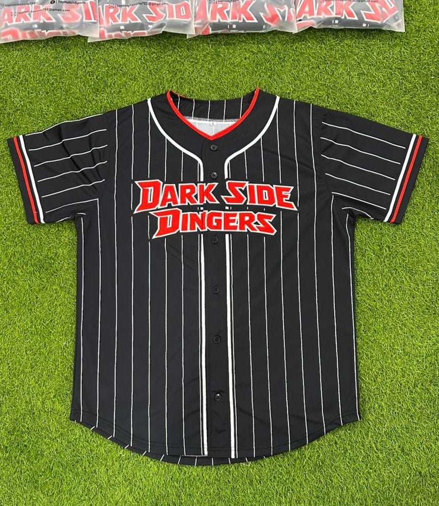 Darkside Dingers, une commande d'uniforme personnalisé Top Notch