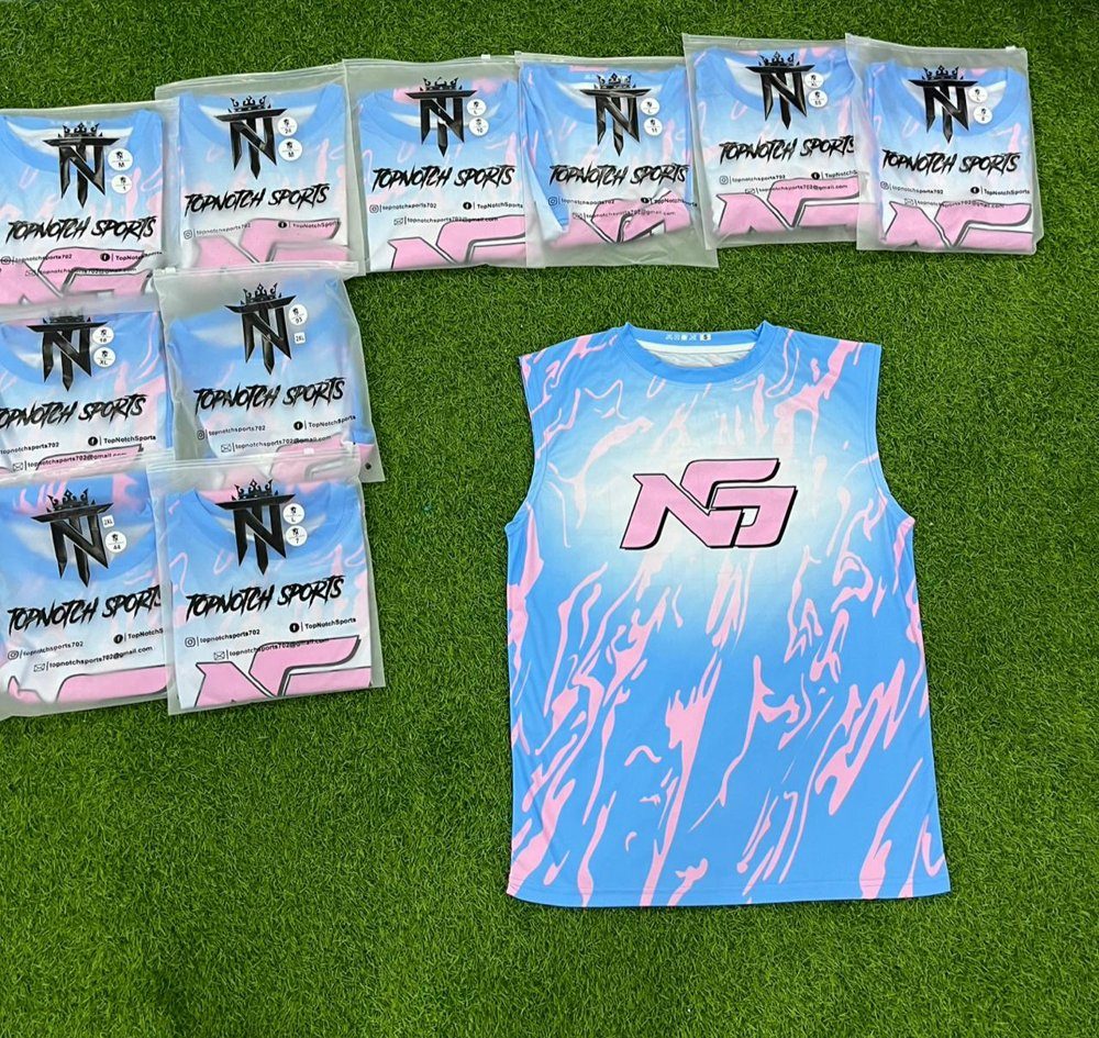 Ng, une commande d'uniforme personnalisé Top Notch Ng, une commande d'uniforme personnalisé Top Notch