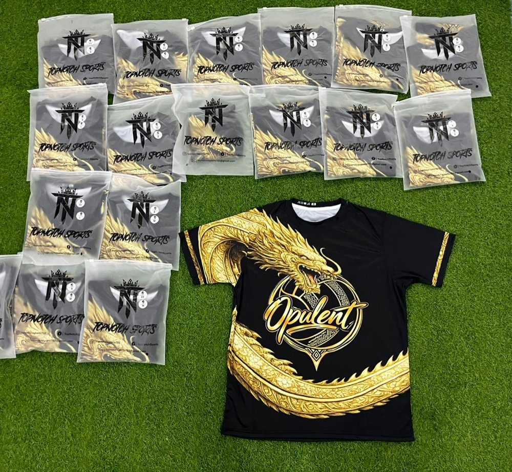 Opulent, une commande d'uniforme personnalisé Top Notch Opulent, une commande d'uniforme personnalisé Top Notch